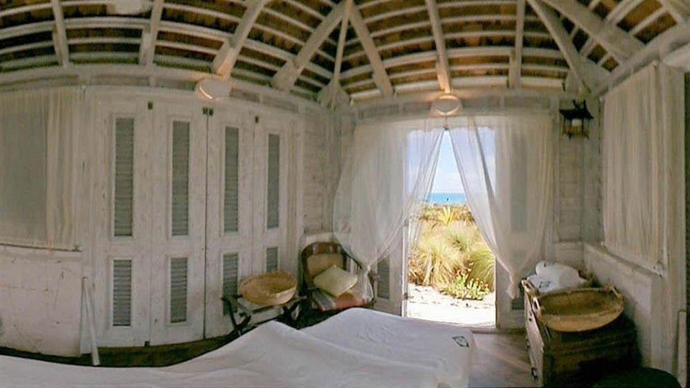 Point Grace Hotel Grace Bay Buitenkant foto