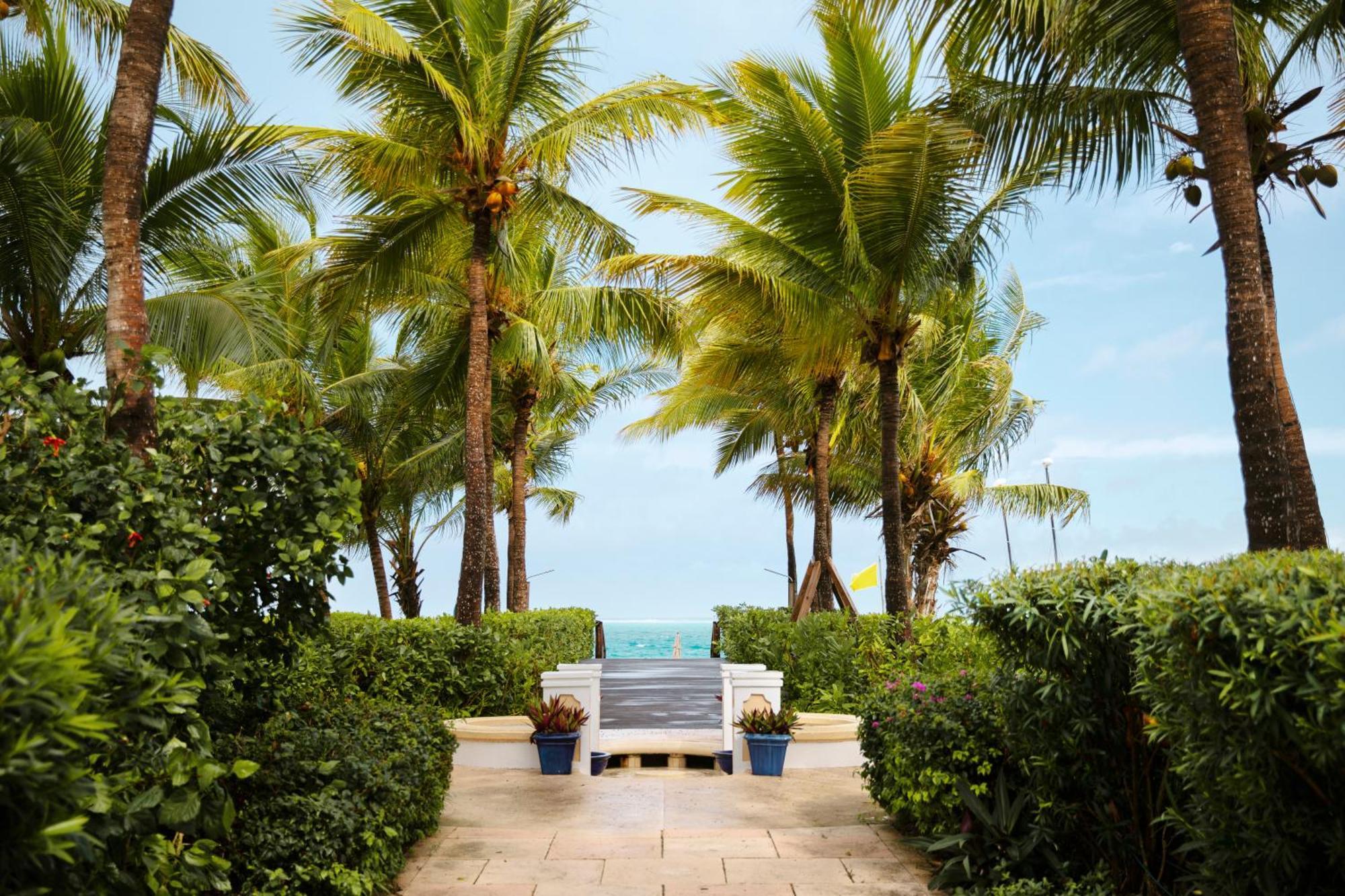 Point Grace Hotel Grace Bay Buitenkant foto