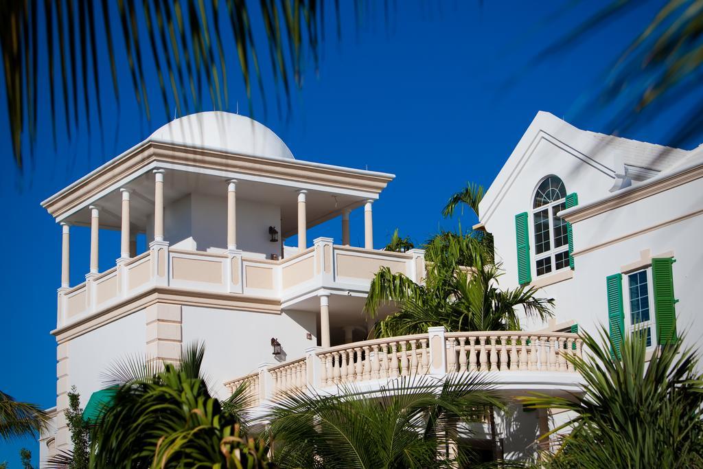 Point Grace Hotel Grace Bay Buitenkant foto